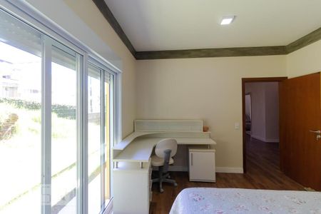 Casa de condomínio à venda com 400m², 4 quartos e 8 vagas Casa de condomínio à venda com 400m², 4 quartos e 8 vagasSuíte 03