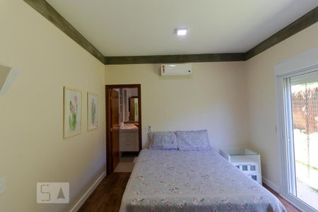 Casa de condomínio à venda com 400m², 4 quartos e 8 vagas Casa de condomínio à venda com 400m², 4 quartos e 8 vagasSuíte 03