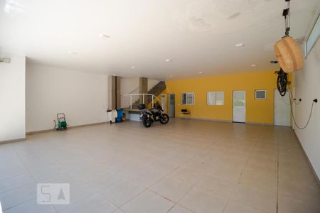Casa de condomínio à venda com 400m², 4 quartos e 8 vagas Casa de condomínio à venda com 400m², 4 quartos e 8 vagasGaragem