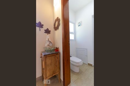 Casa de condomínio à venda com 400m², 4 quartos e 8 vagas Casa de condomínio à venda com 400m², 4 quartos e 8 vagasLavabo