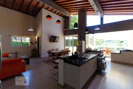 Casa de condomínio à venda com 400m², 4 quartos e 8 vagas Casa de condomínio à venda com 400m², 4 quartos e 8 vagasCozinha