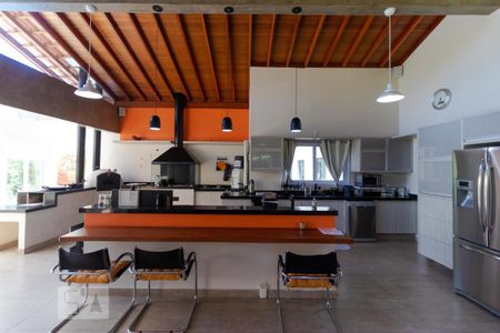 Casa de condomínio à venda com 400m², 4 quartos e 8 vagas Casa de condomínio à venda com 400m², 4 quartos e 8 vagasCozinha