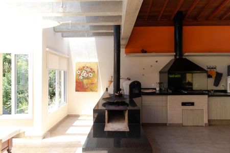 Casa de condomínio à venda com 400m², 4 quartos e 8 vagas Casa de condomínio à venda com 400m², 4 quartos e 8 vagasCozinha