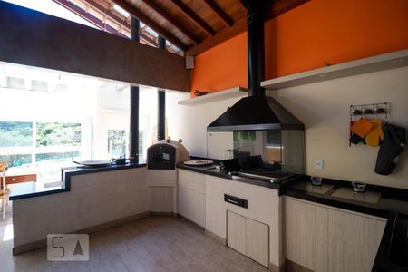 Casa de condomínio à venda com 400m², 4 quartos e 8 vagas Casa de condomínio à venda com 400m², 4 quartos e 8 vagasCozinha