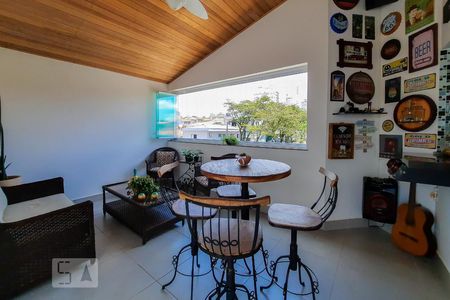 Casa à venda com 222m², 3 quartos e 3 vagasVaranda Gourmet 2