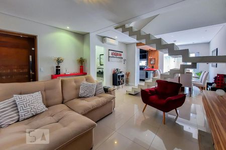 Sala de casa à venda com 3 quartos, 222m² em Nova Petrópolis, São Bernardo do Campo