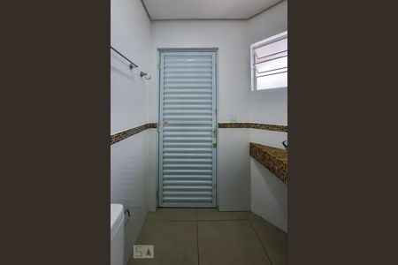 Casa à venda com 222m², 3 quartos e 3 vagasBanheiro da Edícula
