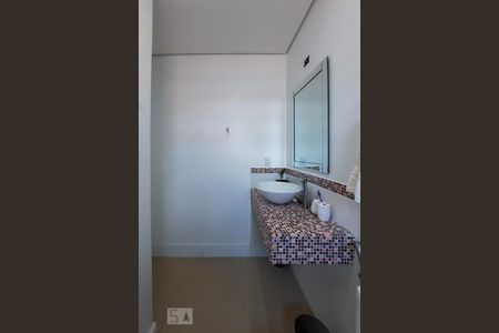 Casa à venda com 222m², 3 quartos e 3 vagasBanheiro da Suíte 1