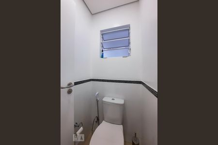 Casa à venda com 222m², 3 quartos e 3 vagasLavabo