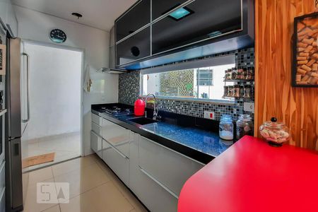 Casa à venda com 222m², 3 quartos e 3 vagasCozinha