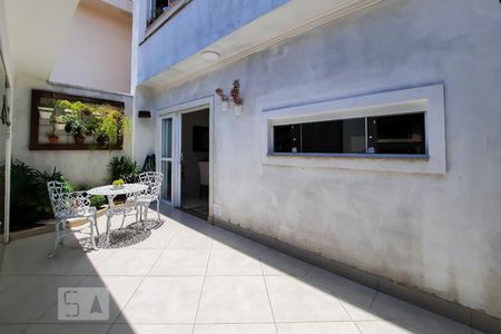 Casa à venda com 222m², 3 quartos e 3 vagasQuintal