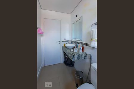 Casa à venda com 222m², 3 quartos e 3 vagasBanheiro da Suíte 3