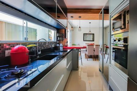 Casa à venda com 222m², 3 quartos e 3 vagasCozinha