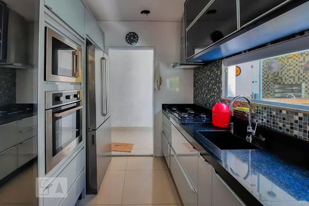 Casa à venda com 222m², 3 quartos e 3 vagasCozinha