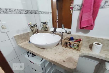 Casa à venda com 115m², 2 quartos e 3 vagasBanheiro