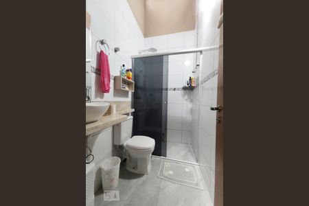 Casa à venda com 115m², 2 quartos e 3 vagasBanheiro