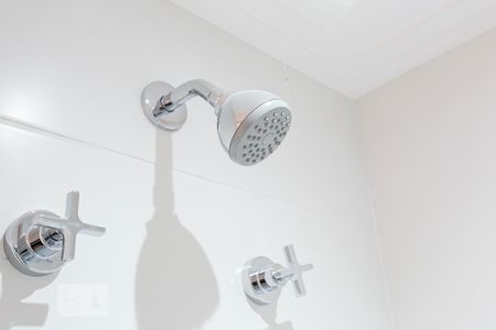 Chuveiro do Banheiro da Suite de apartamento para alugar com 2 quartos, 60m² em Sumaré, São Paulo