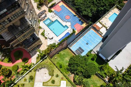 Vista para o jardim de apartamento para alugar com 1 quarto, 48m² em Vila Suzana, São Paulo