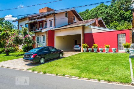 Casa à venda com 1074m², 5 quartos e NaN vagas Casa à venda com 1074m², 5 quartos e NaN vagasFachada