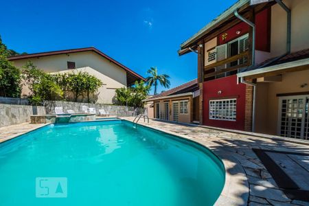 Casa à venda com 1074m², 5 quartos e NaN vagas Casa à venda com 1074m², 5 quartos e NaN vagasPiscina