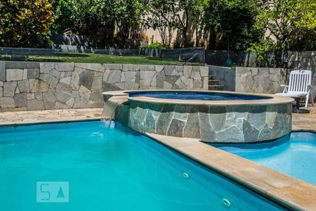 Casa à venda com 1074m², 5 quartos e NaN vagas Casa à venda com 1074m², 5 quartos e NaN vagasPiscina