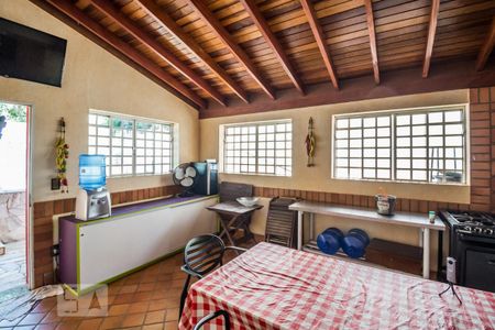 Casa à venda com 1074m², 5 quartos e NaN vagas Casa à venda com 1074m², 5 quartos e NaN vagasÁrea comum - Churrasqueira