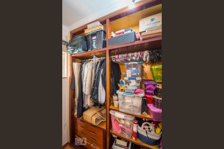 Casa à venda com 1074m², 5 quartos e NaN vagas Casa à venda com 1074m², 5 quartos e NaN vagasCloset da Quarto 2