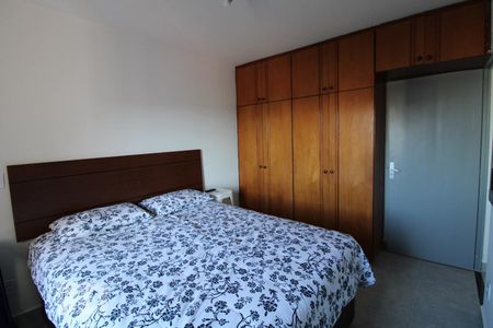 Quarto de apartamento à venda com 1 quarto, 52m² em Centro, Campinas