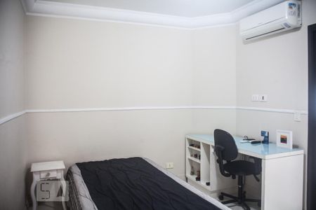 Apartamento à venda com 193m², 3 quartos e 3 vagas Apartamento à venda com 193m², 3 quartos e 3 vagasQuarto 2 - Suíte