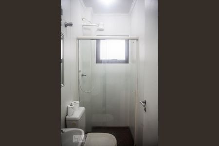 Apartamento à venda com 193m², 3 quartos e 3 vagas Apartamento à venda com 193m², 3 quartos e 3 vagasBanheiro de Serviço