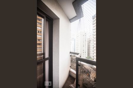 Apartamento à venda com 193m², 3 quartos e 3 vagas Apartamento à venda com 193m², 3 quartos e 3 vagasSacada