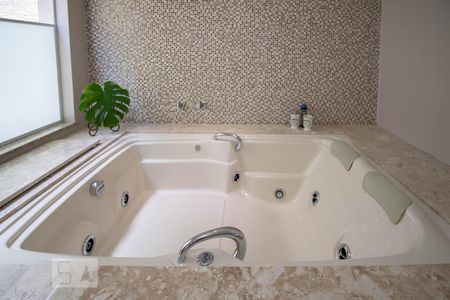 Casa à venda com 500m², 3 quartos e 6 vagasBanheiro da Suíte 