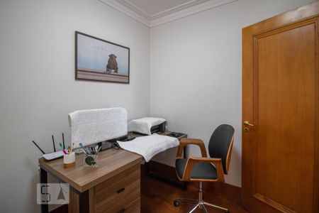 Casa à venda com 500m², 3 quartos e 6 vagasEscritório