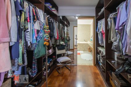 Casa à venda com 500m², 3 quartos e 6 vagasCloset da Suíte 