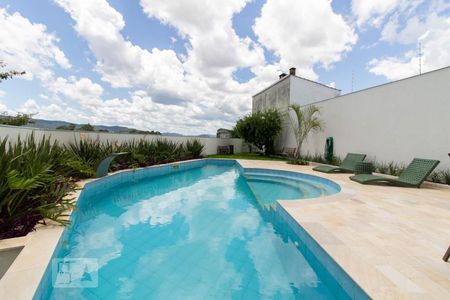 Casa à venda com 500m², 3 quartos e 6 vagasPiscina