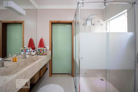 Casa à venda com 500m², 3 quartos e 6 vagasBanheiro da Suíte 