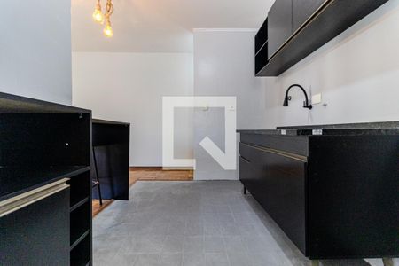 Cozinha de apartamento para alugar com 1 quarto, 45m² em Santa Cecilia, São Paulo