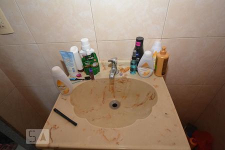 Casa à venda com 301m², 3 quartos e 6 vagasBanheiro da Suíte 2