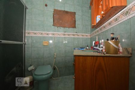 Casa à venda com 301m², 3 quartos e 6 vagasBanheiro da Suíte 1