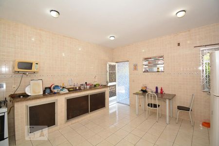 Casa à venda com 301m², 3 quartos e 6 vagasCozinha