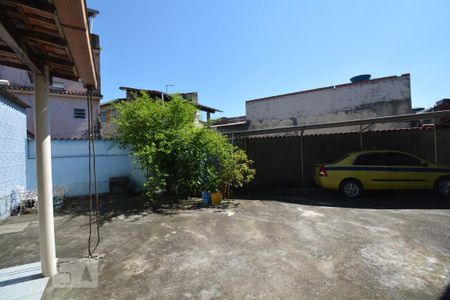 Casa à venda com 301m², 3 quartos e 6 vagasQuintal - Garagem