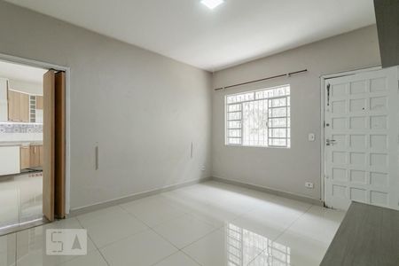 Sala de casa para alugar com 2 quartos, 120m² em Jardim Oriental, São Paulo