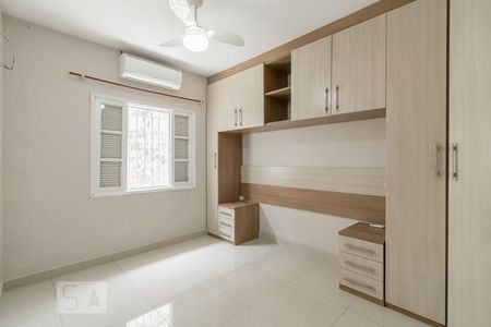 Quarto 1  de casa para alugar com 2 quartos, 120m² em Jardim Oriental, São Paulo