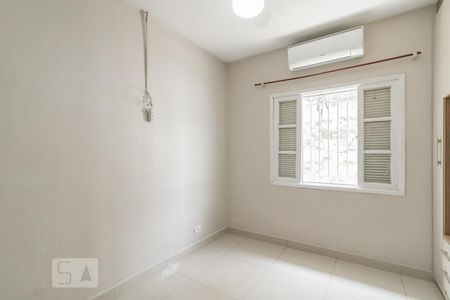 Quarto 1  de casa para alugar com 2 quartos, 120m² em Jardim Oriental, São Paulo