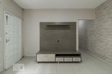 Sala de casa para alugar com 2 quartos, 120m² em Jardim Oriental, São Paulo