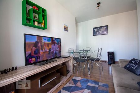 Sala de apartamento para alugar com 2 quartos, 58m² em Jardim Flor da Montanha, Guarulhos