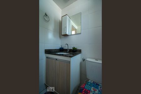 Banheiro - Torneira de apartamento para alugar com 2 quartos, 58m² em Jardim Flor da Montanha, Guarulhos