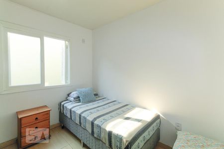 Quarto 1 de casa para alugar com 3 quartos, 80m² em Partenon, Porto Alegre