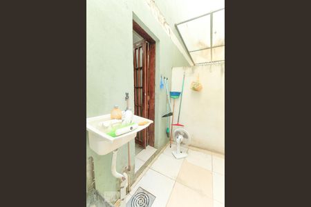 Casa à venda com 80m², 3 quartos e sem vagaÁrea de serviço