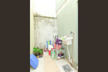 Casa à venda com 80m², 3 quartos e sem vagaÁrea de serviço